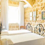 Nuffara - A Charming Traditional With A Large Pool Dom wakacyjny *