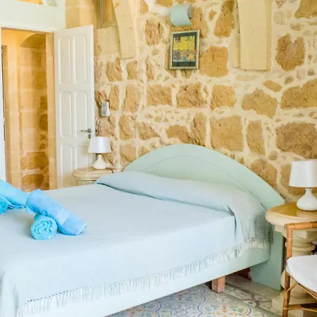 بيت للعطل Nuffara - A Charming Traditional With A Large Pool *