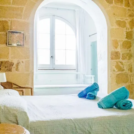 Nuffara - A Charming Traditional With A Large Pool Holiday home Xaghra